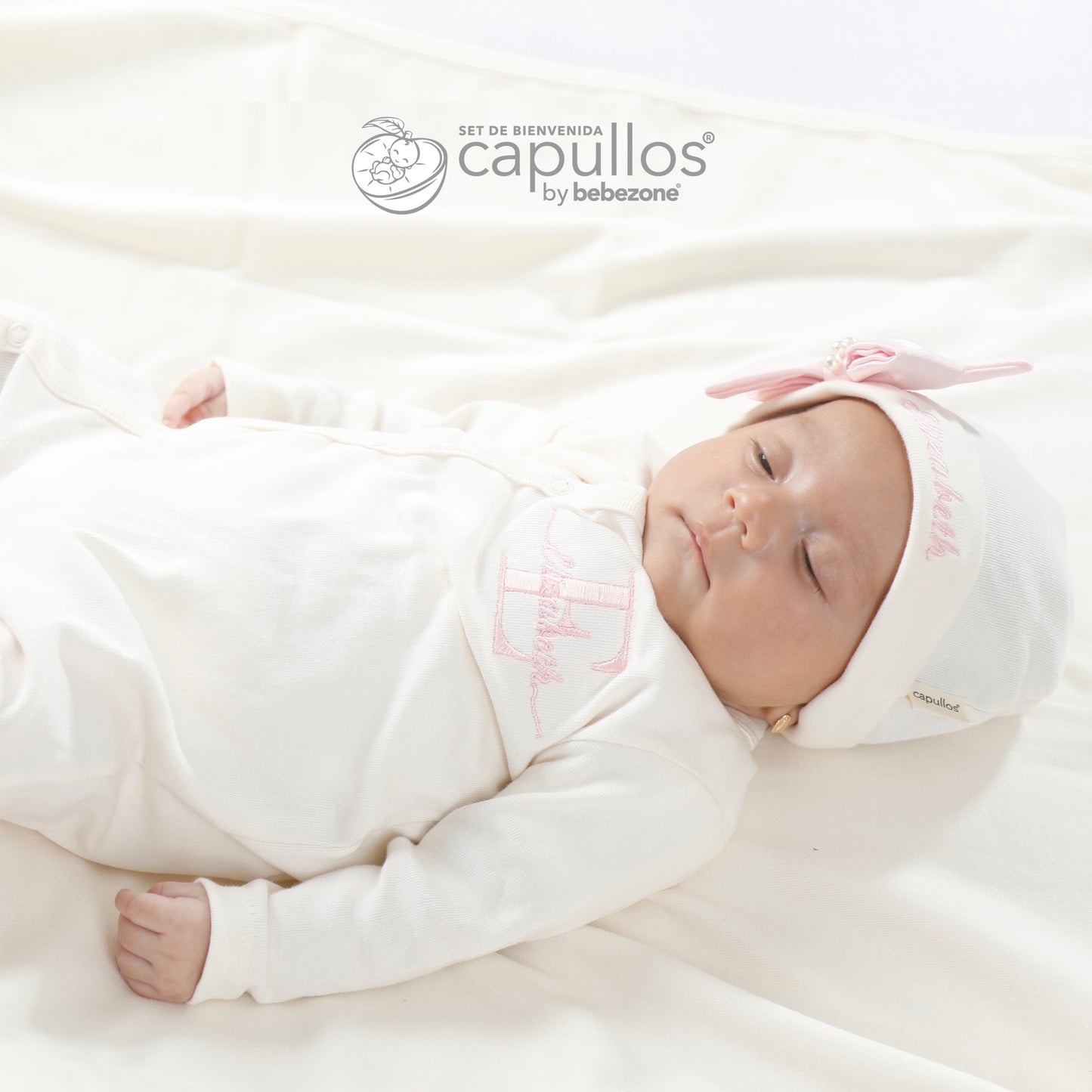 Set de Bienvenida Personalizado Capullos Beige de Niña en Algodón Peinado