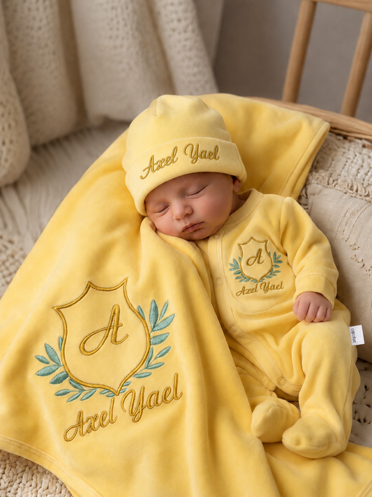 Set de Bienvenida Personalizado Capullos Amarillo de Niño en Velour (Copia)