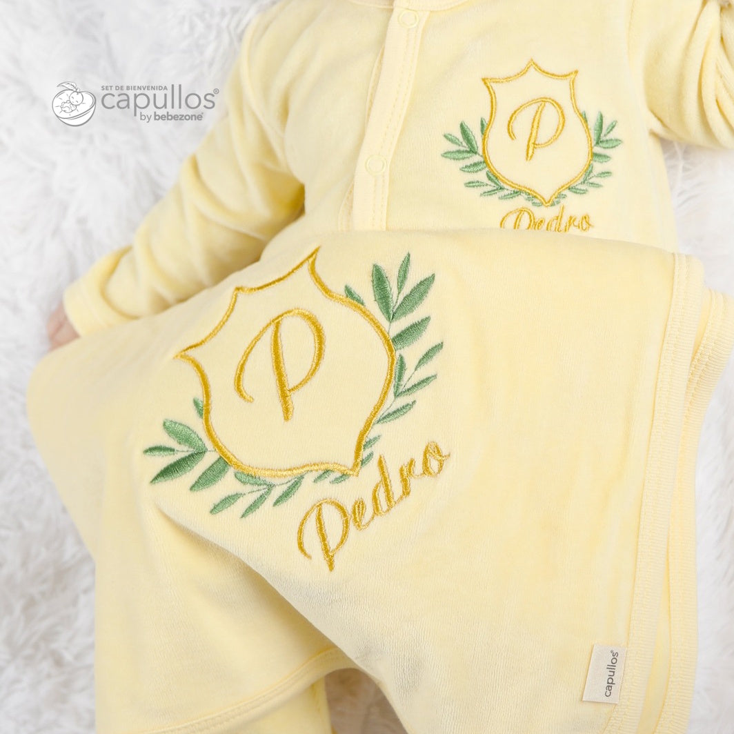 Set de Bienvenida Personalizado Capullos Amarillo de Niño en Algodón Peinado