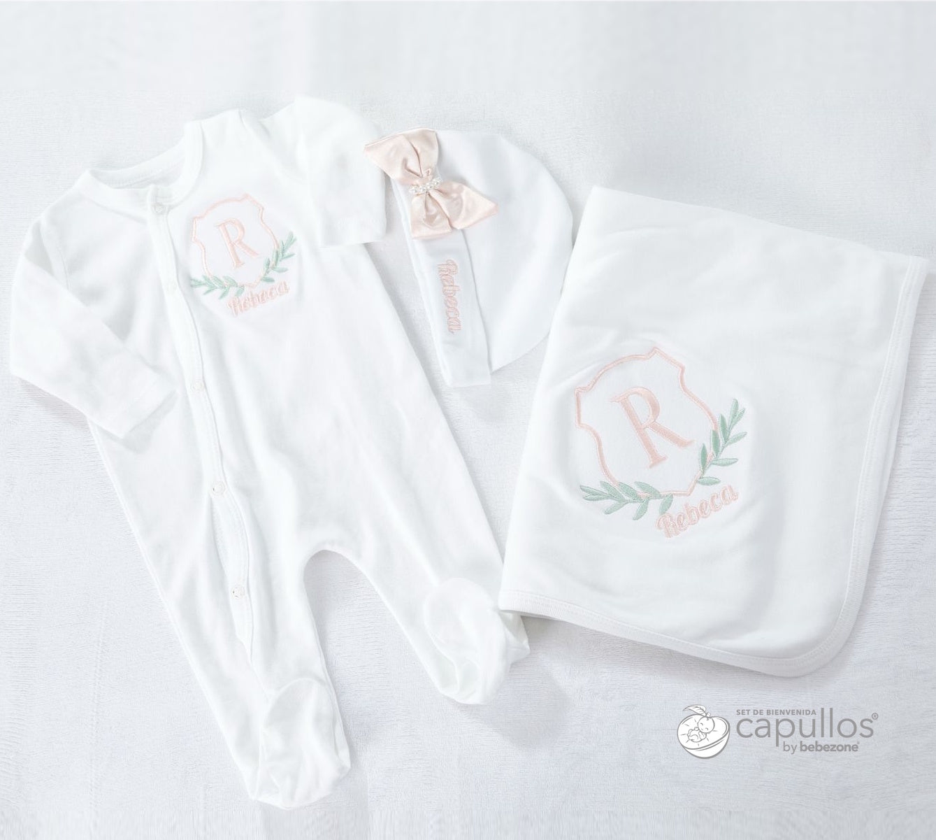 Set de Bienvenida Personalizado Capullos Blanco de Niña en Algodón Peinado