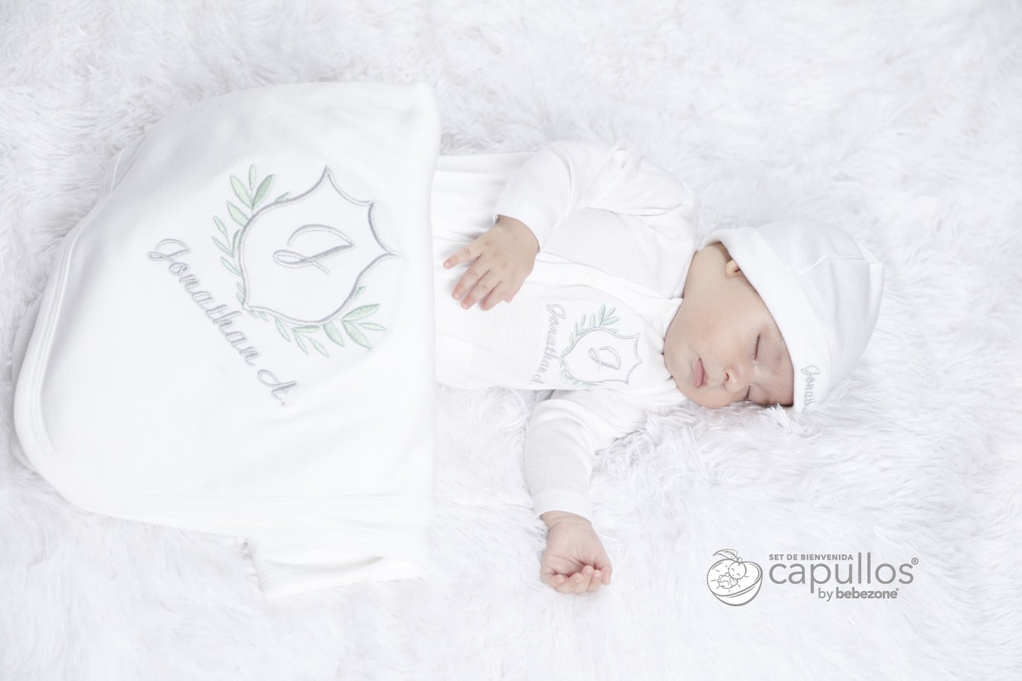 Set de Bienvenida Personalizado Capullos Blanco de Niño en Algodón Peinado